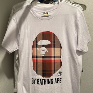 WHITE BATHING APE TEE SHIRT SMALL